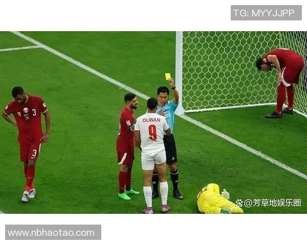 足球明星与裁判激烈对抗视频曝光引发热议球迷反应不一 足球明星与裁判激烈对抗视频曝光引发热议球迷反应不一