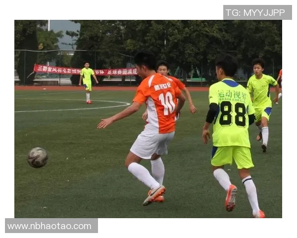 足球明星钢笔推荐让你在书写中感受球场激情与风采